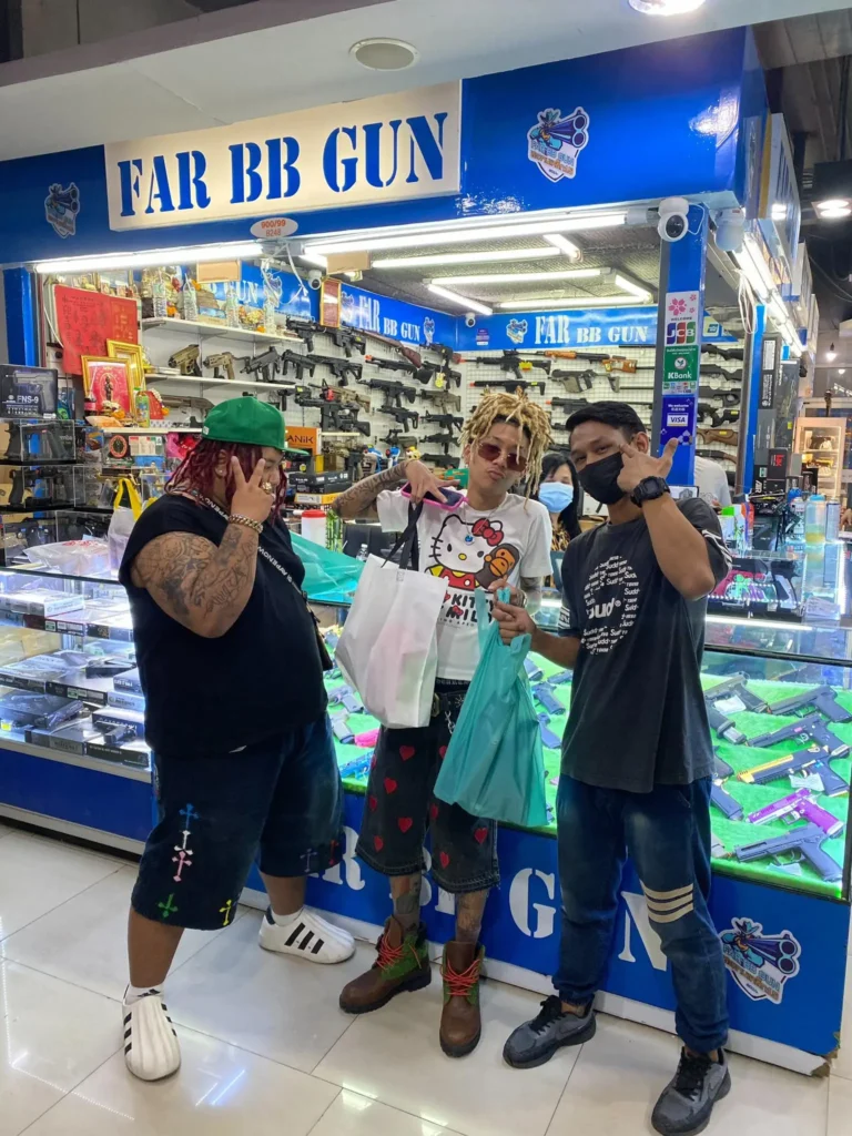 ลูกค้าที่ร้าน FAR BBGUN