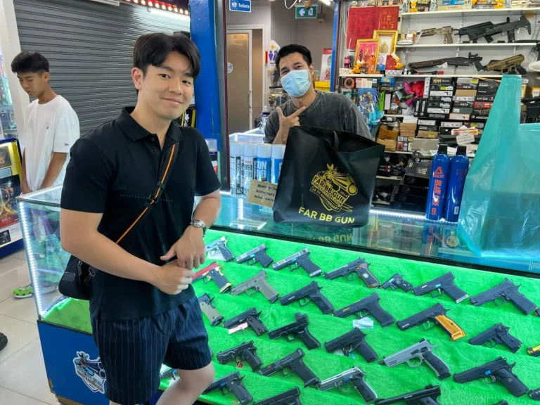 ลูกค้าที่ร้าน FAR BBGUN